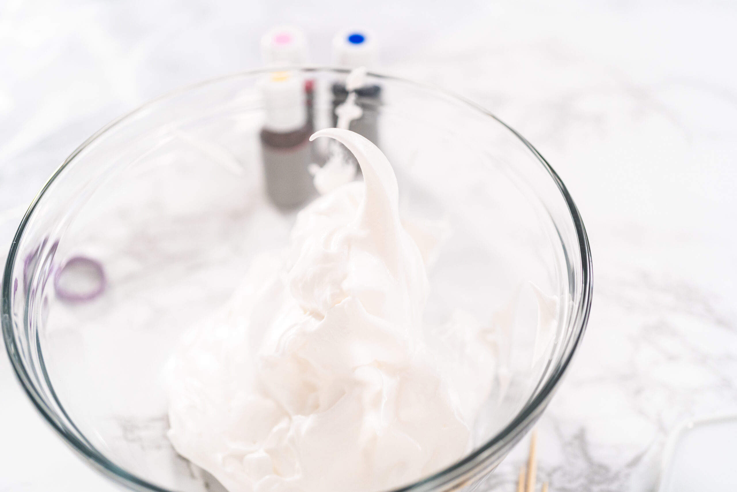 Unicorn meringue cookies